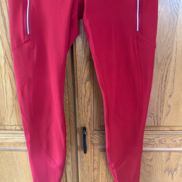 Athleta Vibrant Cardinal Red Rainer Leggings - Picture 9 of 9